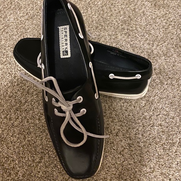 sperry waterproof boat shoes